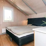 8 Person In Sydals Tatil Evi Nedre Lysabild